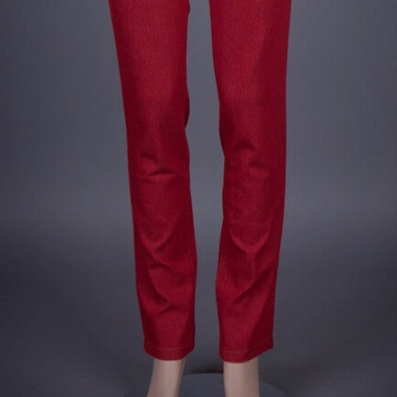 Beija Flor Jeans - Picture 3 of 3